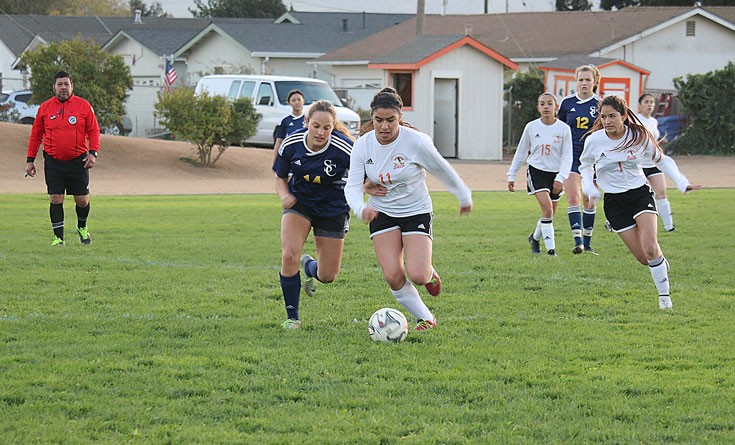 South County soccer teams prep for league play