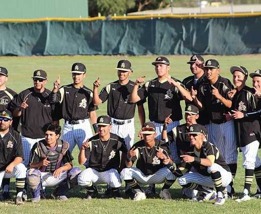 Aztecs win league crown