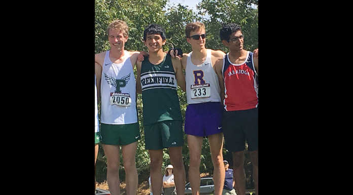 Runners compete at Earlybird Invitational