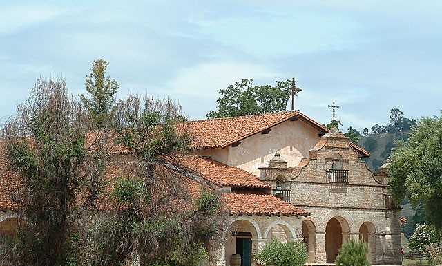 Mission San Antonio hosts Annual Cutting of the Roses