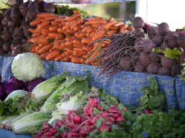 Salinas hospital hosts Farmers’ Market every Friday