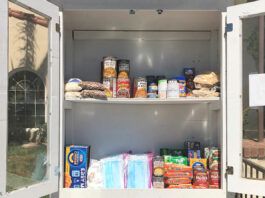 Little Free Pantry sites in Soledad provide free masks to residents